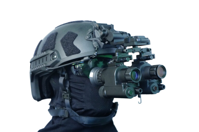 UVQ G14 helmet-mounted binocular night vision setup